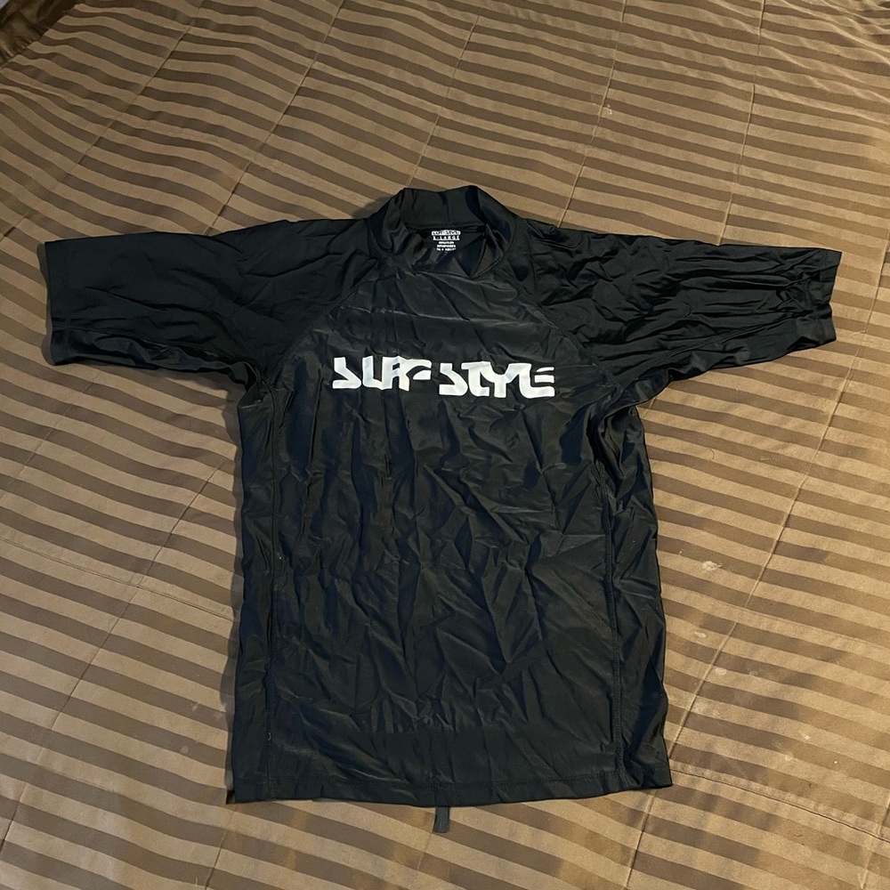 Surf Style Rash Guard Youth XL Shirt